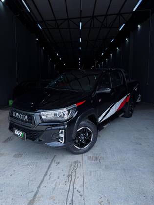 TOYOTA HILUX 2.8 GR SPORT 4X4 CD 16V DIESEL 4P AUTOMÁTICO